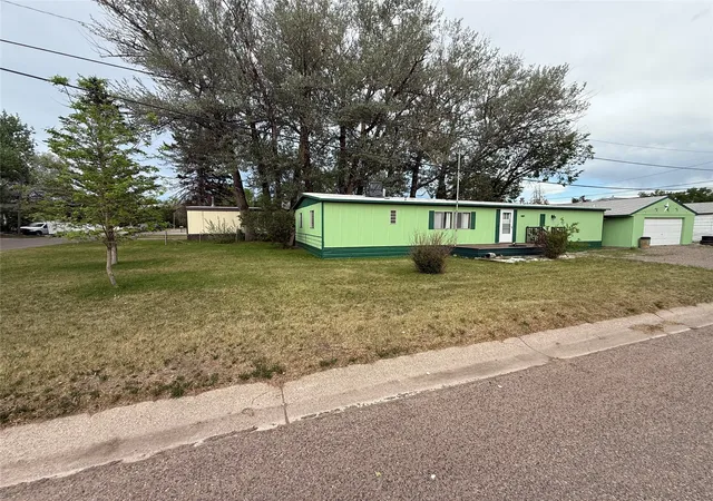 Homes for sale in Great Falls, MT | 1524 6th Ave Nw, Great Falls, MT 59404 | MLS# 30071990