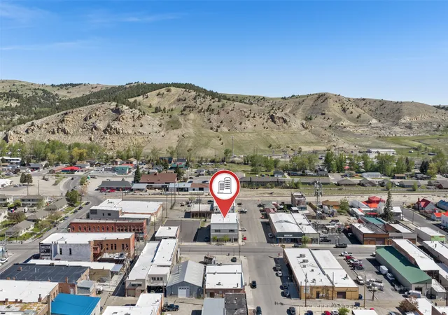 3rd image of 124 E Commercial Ave, Anaconda, MT 59711 | MLS# 30072009