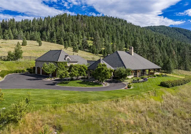 2nd image of 2722 Contour Rd, Missoula, MT 59802 | MLS# 30070473