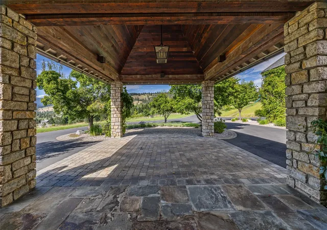 5th image of 2722 Contour Rd, Missoula, MT 59802 | MLS# 30070473