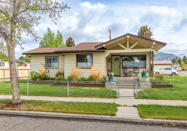 Homes for sale in Butte, MT | 3121 State St, Butte, MT 59701 | MLS# 30072169