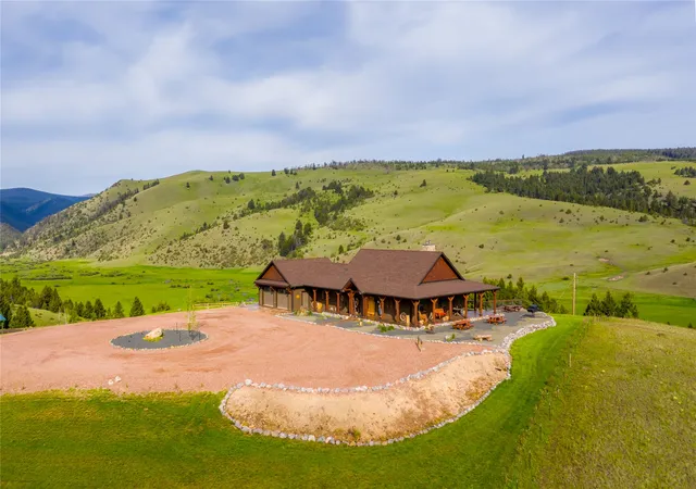 Photo 3 of Single family home for sale at 31 Braach Ranch Ln, Philipsburg, MT 59858 | MLS# 30067693 | Listing updated on 2026-09-25