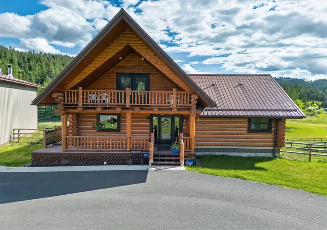 Photo 3 of Single family home for sale at 40 Coyote Cyn Rd, Kalispell, MT 59901 | MLS# 30071745 | Listing updated on 2026-10-05