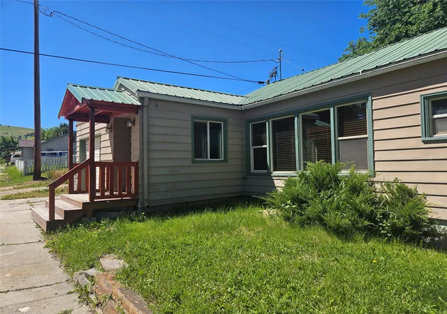 2nd image of 211 Wall Street, Hot Springs, MT 59845 | MLS# 30071811