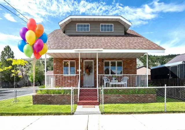 Photo 1 of Single family home for sale at 821 E 6th Street, Anaconda, MT 59711 | MLS# 30072163 | Listing updated on 2026-07-08