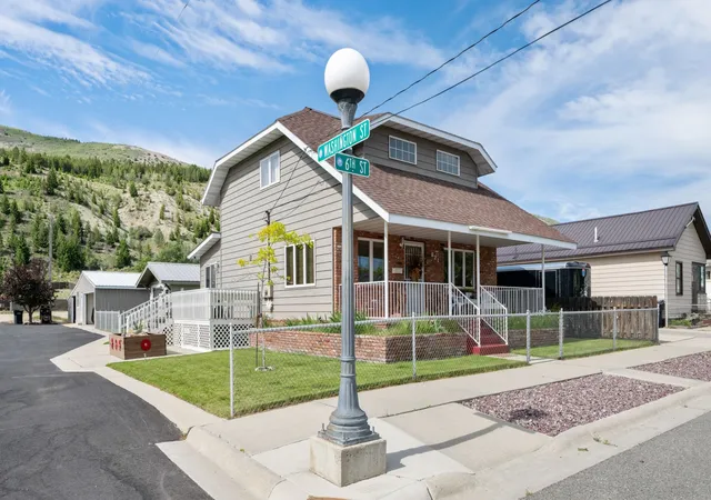 Photo 3 of Single family home for sale at 821 E 6th Street, Anaconda, MT 59711 | MLS# 30072163 | Listing updated on 2026-07-08