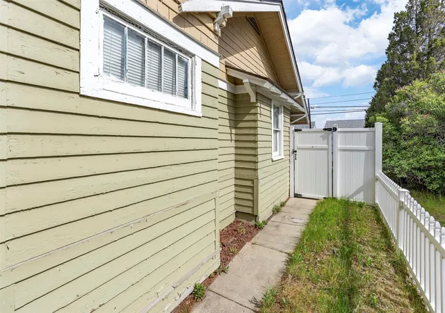 4th image of 2531 Harvard Ave, Butte, MT 59701 | MLS# 30072307