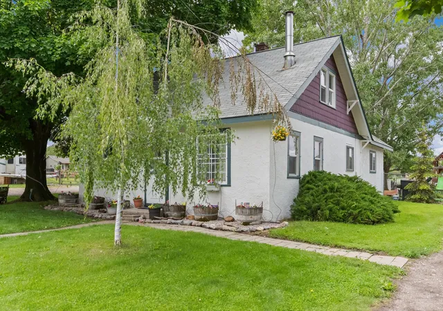 2nd image of 1410 5th St E, Polson, MT 59860 | MLS# 30072316