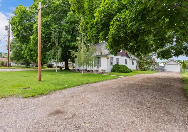 Photo 3 of Single family home for sale at 1410 5th Street E, Polson, MT 59860 | MLS# 30072316 | Listing updated on 2026-07-25
