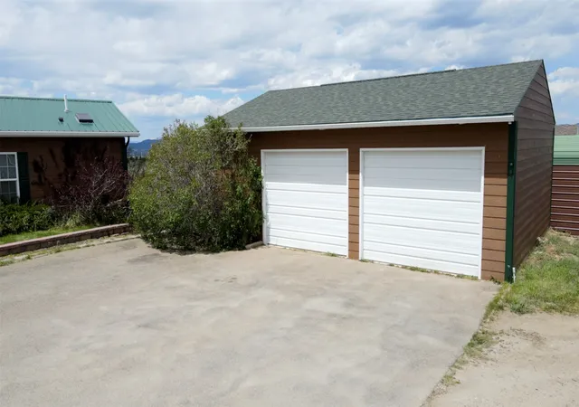 Homes for sale in Butte, MT | 357 Lupine Ln, Butte, MT 59701 | MLS# 30072368