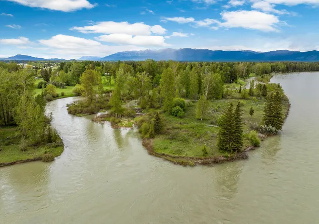 3rd image of 985 Jellison Rd, Columbia Falls, MT 59912 | MLS# 30072207