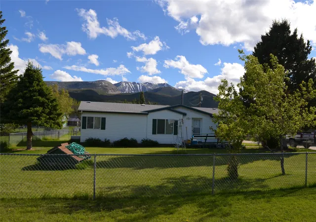 Homes for sale in Anaconda, MT | 205 Rumsey St, Anaconda, MT 59711 | MLS# 30072581
