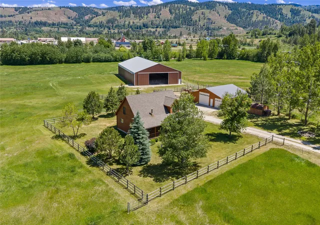 Homes for sale in Hamilton, MT | 561 Camas Creek Loop, Hamilton, MT 59840 | MLS# 30072567