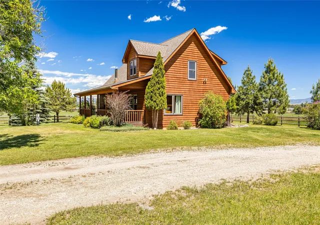 Homes for sale in Hamilton, MT | 561 Camas Creek Loop, Hamilton, MT 59840 | MLS# 30072567