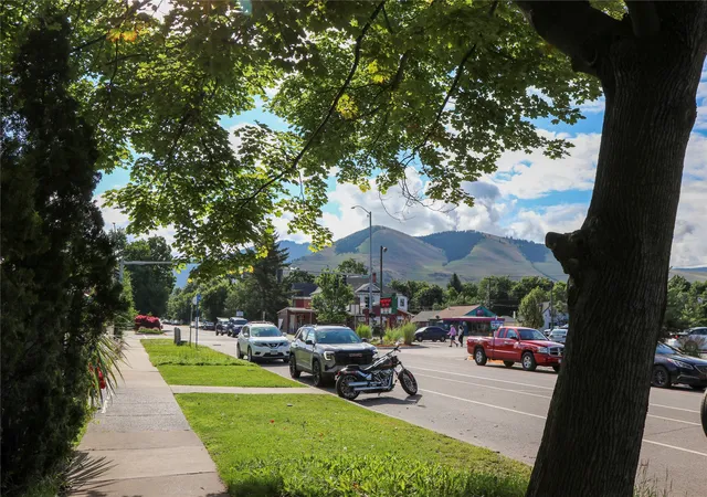 29th image of 528 S 5th St W, Missoula, MT 59801 | MLS# 30072345