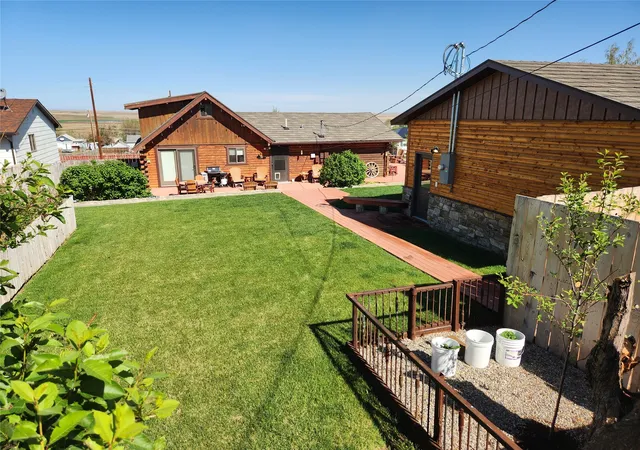 5th image of 313 1St Ave Se, Cut Bank, MT 59427 | MLS# 30070689