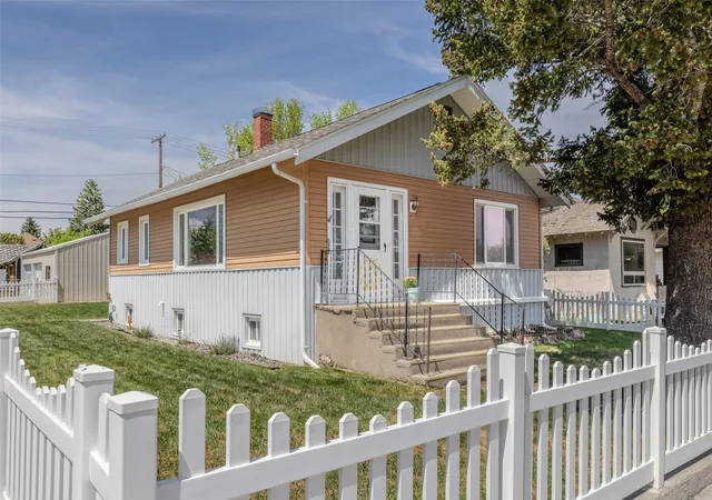 Homes for sale in Livingston, MT | 522 W Front St, Livingston, MT 59047 | MLS# 30072684