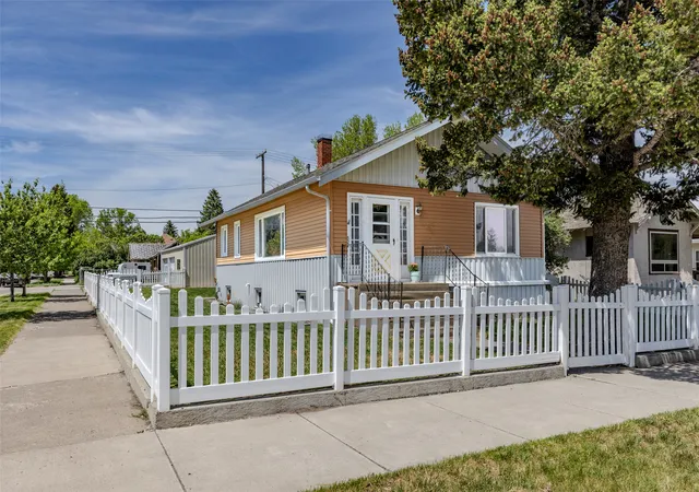 Homes for sale in Livingston, MT | 522 W Front St, Livingston, MT 59047 | MLS# 30072684
