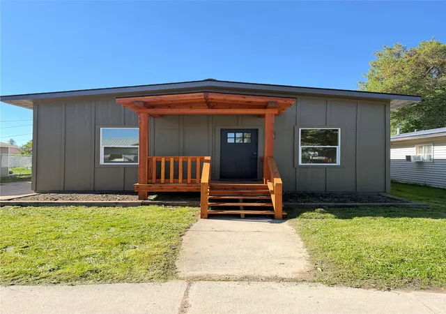 Homes for sale in Ronan, MT | 515 Buchanan St Sw, Ronan, MT 59864 | MLS# 30072593