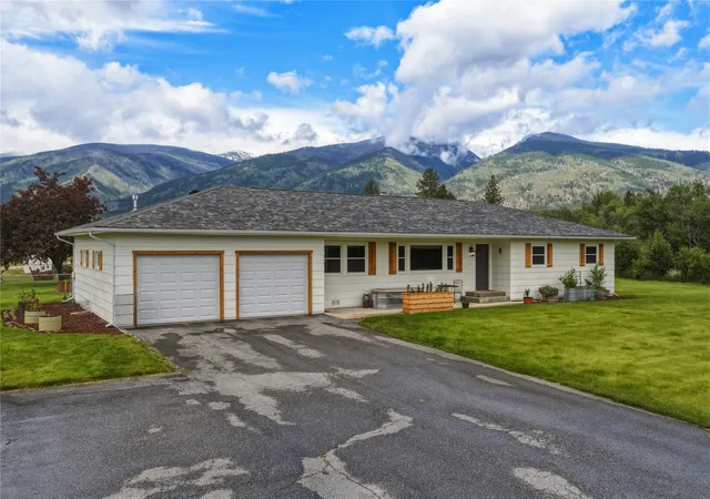 Homes for sale in Florence, MT | 5817 Meadow Vista Dr, Florence, MT 59833 | MLS# 30072785