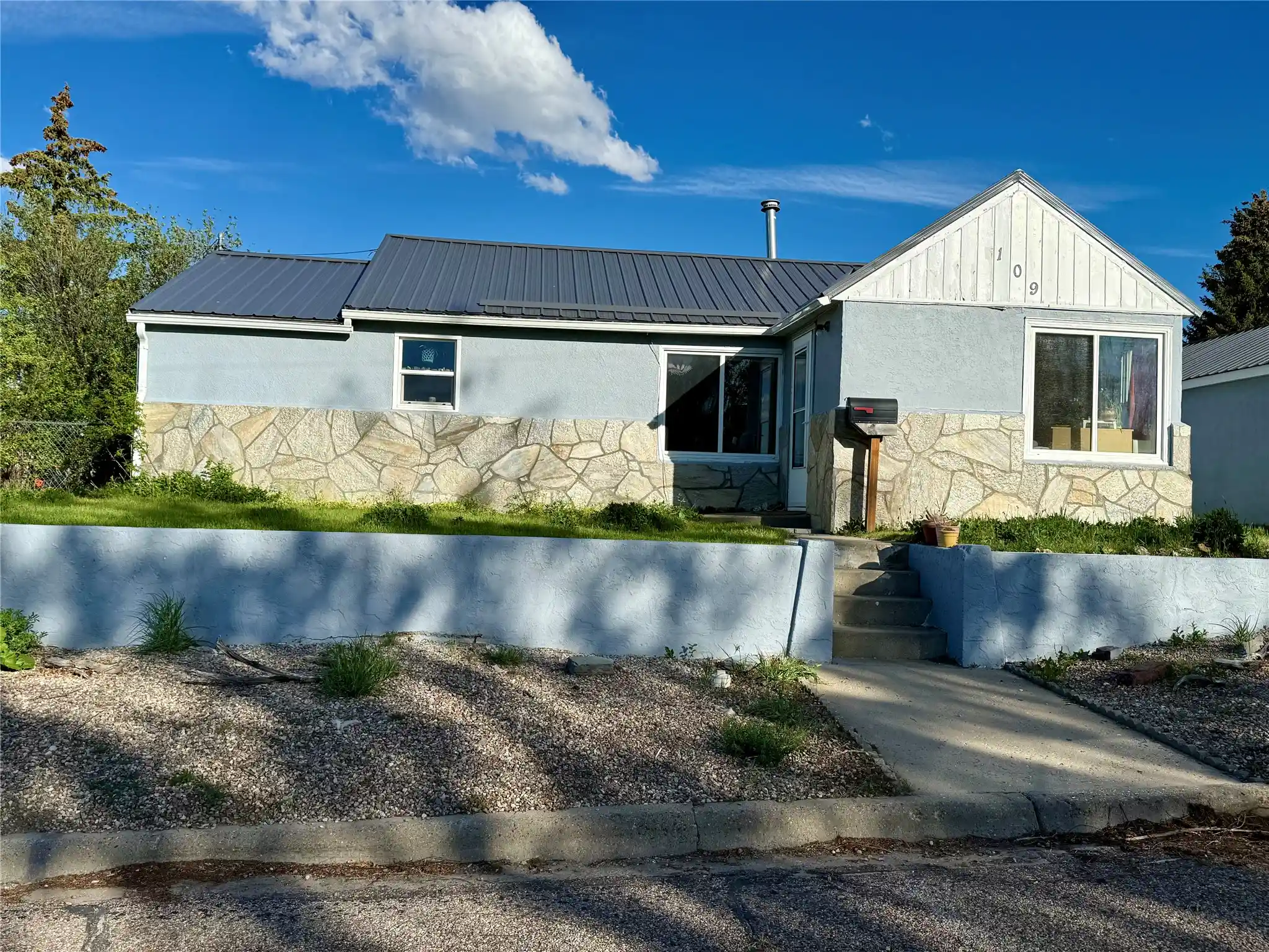 Photo 1 of Single family home for sale at 109 10th Avenue Se, Cut Bank, MT 59427 | MLS# 30072709 | Listing updated on 2026-10-13