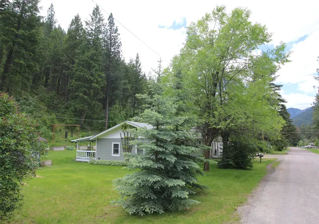 Photo 3 of Single family home for sale at 6350 Pine Cone Dr, Clinton, MT 59825 | MLS# 30072920 | Listing updated on 2026-07-31
