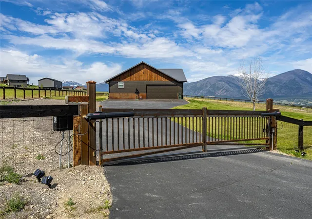 Homes for sale in Florence, MT | 1067 Molly Joanne, Florence, MT 59833 | MLS# 30072976