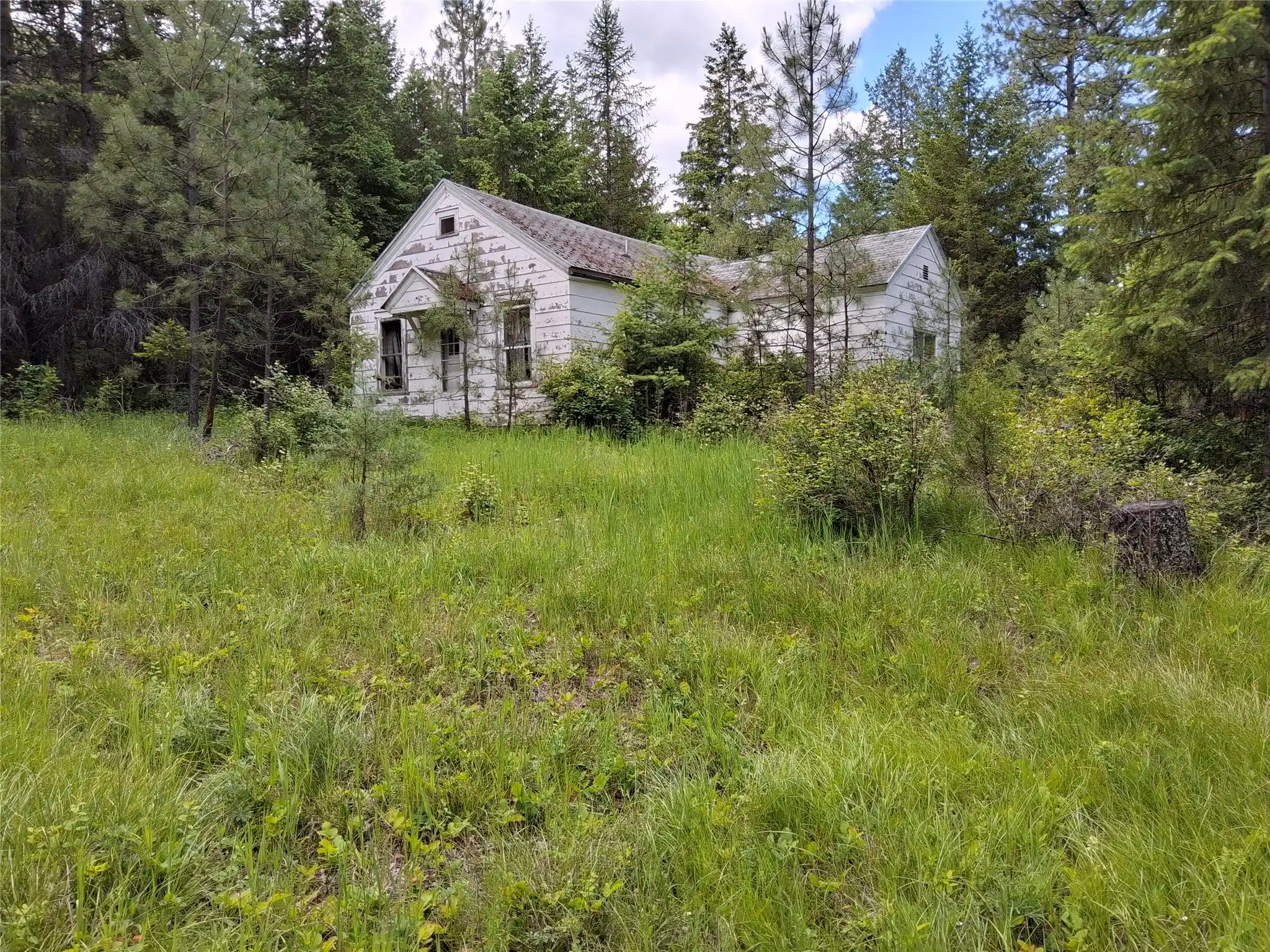 Photo 1 of Single family home for sale at 746 Tami Dr E, Superior, MT 59872 | MLS# 30072978 | Listing updated on 2026-10-26