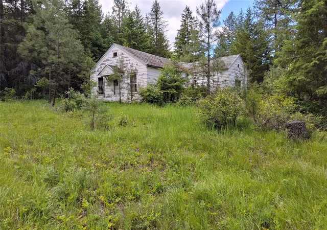 Homes for sale in Superior, MT | 746 Tami Dr E, Superior, MT 59872 | MLS# 30072978
