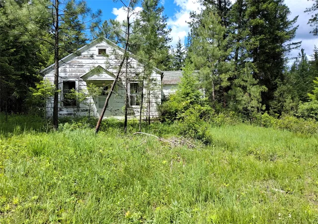 Homes for sale in Superior, MT | 746 Tami Dr E, Superior, MT 59872 | MLS# 30072978
