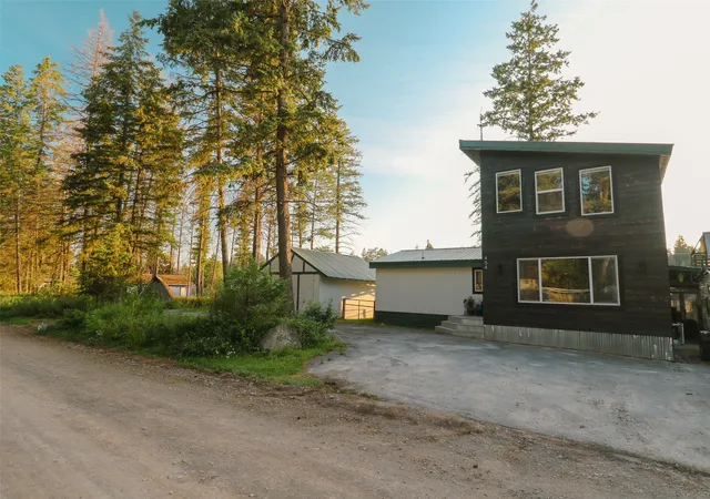 Photo 4 of Manufactured home for sale at 454 Antelope Trl, Whitefish, MT 59937 | MLS# 30072912 | Listing updated on 2026-07-31