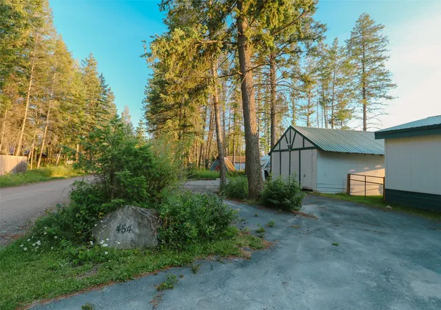 Photo 5 of Manufactured home for sale at 454 Antelope Trl, Whitefish, MT 59937 | MLS# 30072912 | Listing updated on 2026-07-31