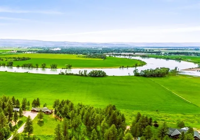 3rd image of 900 Riverside Rd, Kalispell, MT 59901 | MLS# 30073030