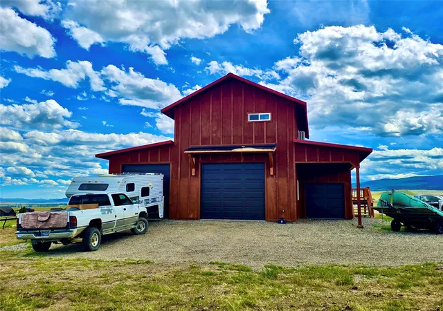 Photo 5 of Single family home for sale at 5 Horse Pasture Ln, Ennis, MT 59729 | MLS# 30073108 | Listing updated on 2026-07-08