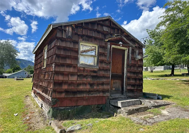 Homes for sale in Thompson Falls, MT | 306 Gallatin St N, Thompson Falls, MT 59873 | MLS# 30073016