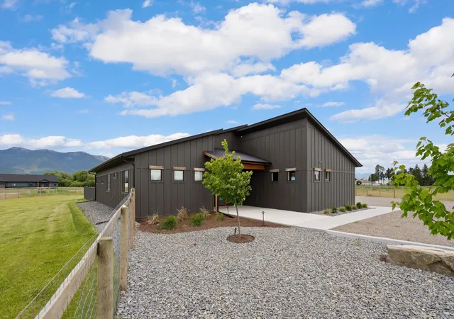 Photo 2 of Single family home for sale at 83 Creston Trl, Kalispell, MT 59901 | MLS# 30072825 | Listing updated on 2026-07-27