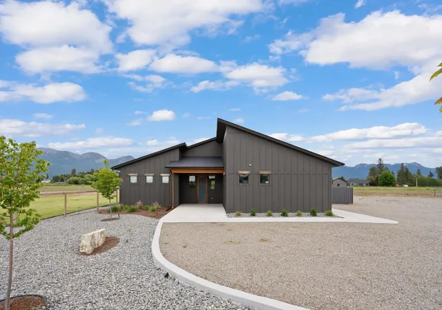 Photo 3 of Single family home for sale at 83 Creston Trl, Kalispell, MT 59901 | MLS# 30072825 | Listing updated on 2026-07-27