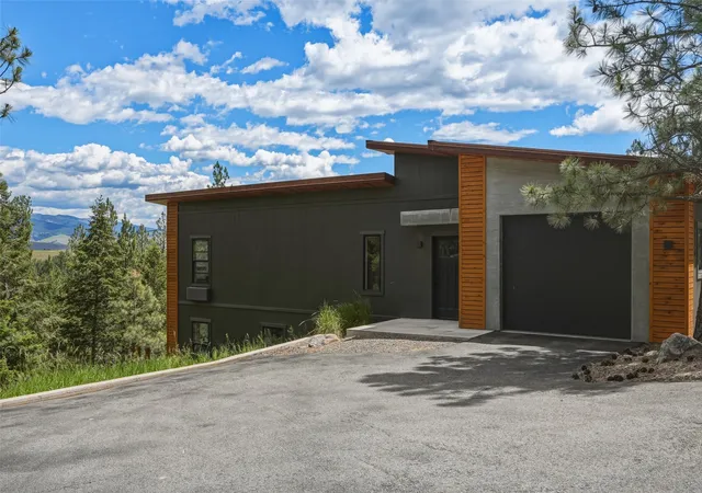 Photo 4 of Single family home for sale at 1136 Big Flt Rd, Missoula, MT 59804 | MLS# 30073022 | Listing updated on 2026-08-26