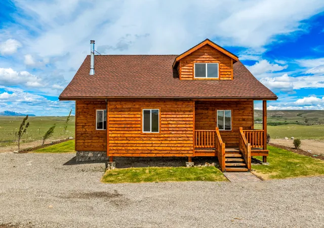 Homes for sale in Augusta, MT | 7985 N Cottonwood Dr, Augusta, MT 59410 | MLS# 30072766