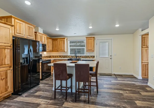 5th image of 101 S 2Nd St, Roberts, MT 59070 | MLS# 30073213