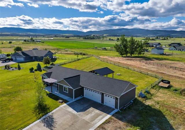 1st image of 4465 Sunburst Ln, Stevensville, MT 59870 | MLS# 30073067