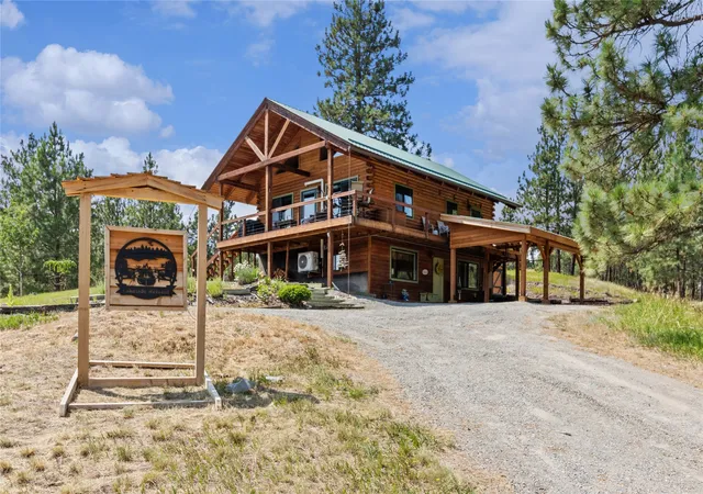 Homes for sale in Eureka, MT | 168 Carpenter Ln, Eureka, MT 59917 | MLS# 30072577