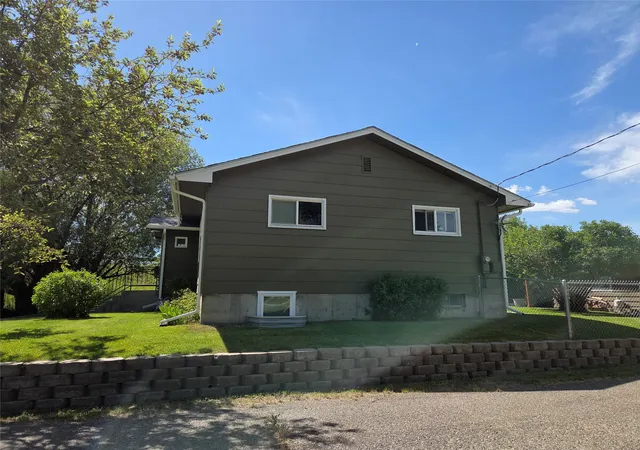Photo 4 of Single family home for sale at 1303 C St, Butte, MT 59701 | MLS# 30073300 | Listing updated on 2026-07-16