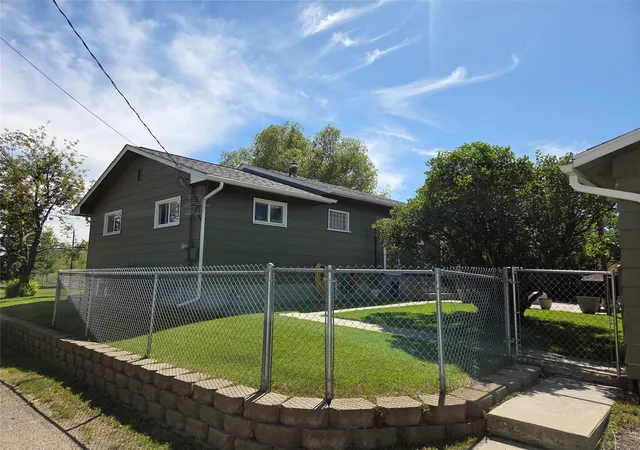 Photo 5 of Single family home for sale at 1303 C St, Butte, MT 59701 | MLS# 30073300 | Listing updated on 2026-07-16