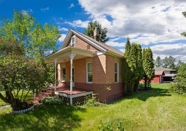 1st image of 806 7th Ave W, Kalispell, MT 59901 | MLS# 30069350
