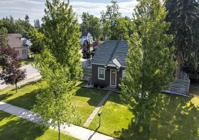 Photo 1 of Single family home for sale at 700 S 4th Street, Hamilton, MT 59840 | MLS# 30072516 | Listing updated on 2026-07-16