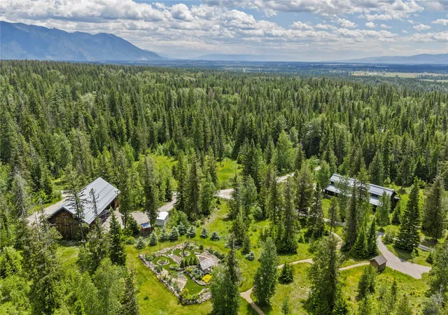 2nd image of 214 Rusty Spur Trl, Whitefish, MT 59937 | MLS# 30072604