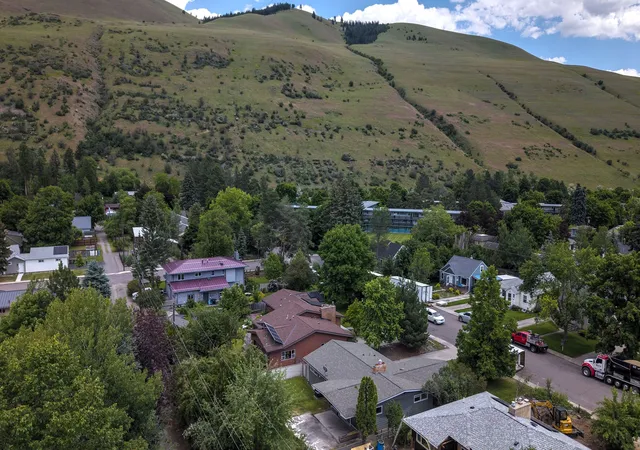 5th image of 640 Woodworth Ave, Missoula, MT 59801 | MLS# 30073054