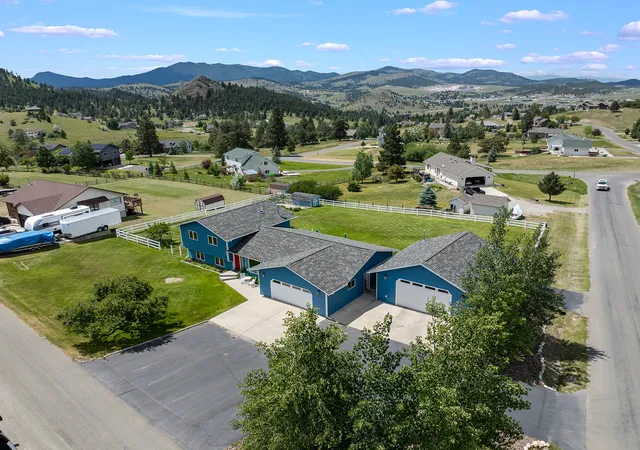 Homes for sale in Clancy, MT | 2 Grassy Mountain Rd, Clancy, MT 59634 | MLS# 30073370