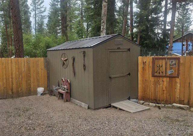 Homes for sale in Lincoln, MT | 806 N Third St, Lincoln, MT 59639 | MLS# 30073436